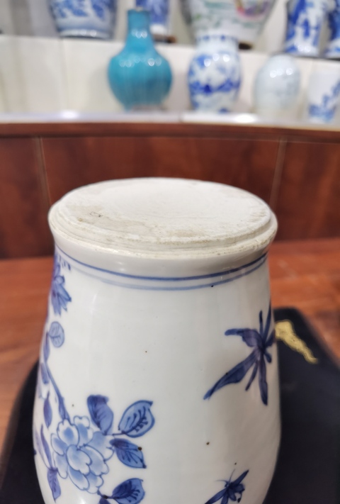 古玩陶瓷花鳥紋青花梅瓶真品鑒賞圖