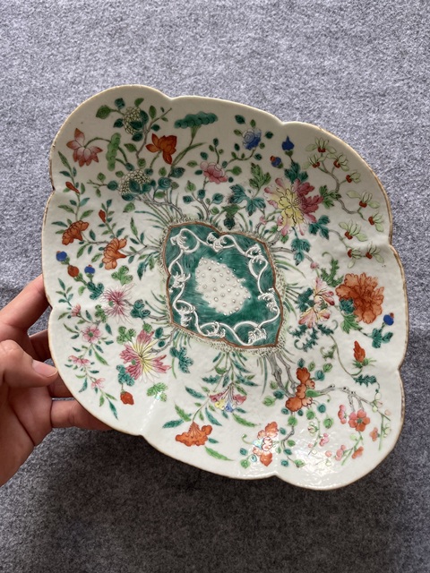 古玩陶瓷粉彩花卉紋貢盤真品鑒賞圖