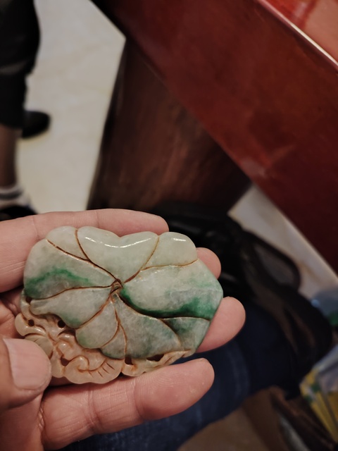 古玩玉器染色非天然翡翠佩真品鑒賞圖