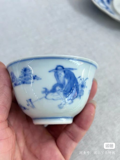 古玩陶瓷康熙青花杯真品鑒賞圖