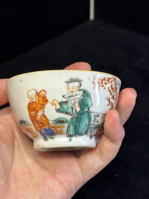 古玩陶瓷乾隆廣彩杯真品鑒賞圖