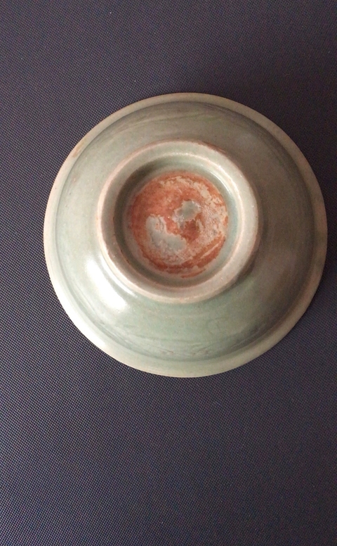 古玩陶瓷龍泉青瓷刻花碗真品鑒賞圖