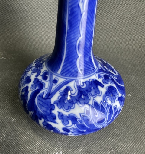 古玩陶瓷花卉紋青花荸薺瓶真品鑒賞圖
