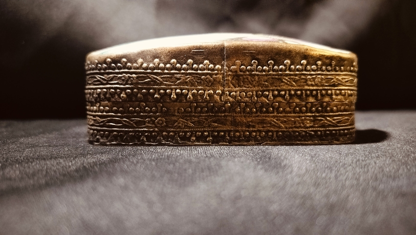 古玩雜項銀（或銅鎏銀）鑲晚清粉彩瓷片真品鑒賞圖