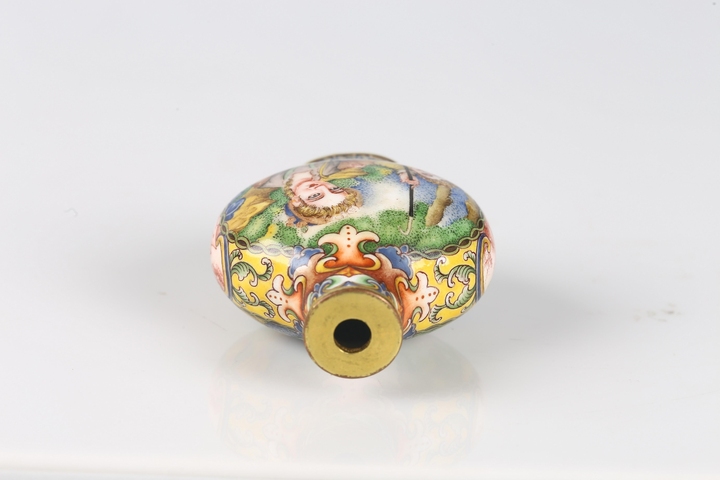 古玩陶瓷銅胎畫琺瑯西洋人物鼻煙壺真品鑒賞圖
