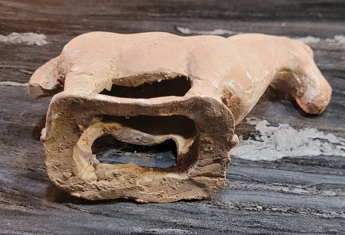古玩陶瓷圈足立馬俑真品鑒賞圖