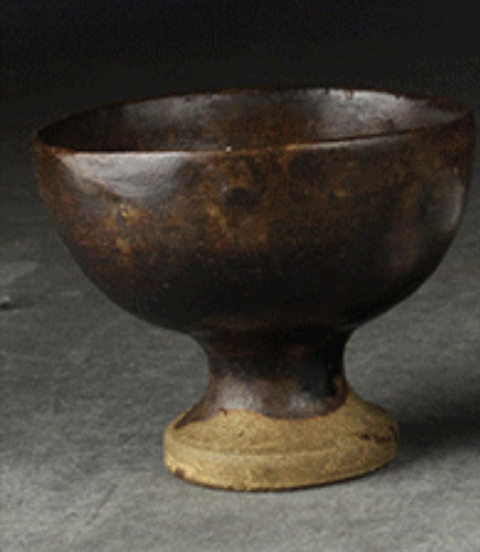 古玩陶瓷褐釉高足杯真品鑒賞圖
