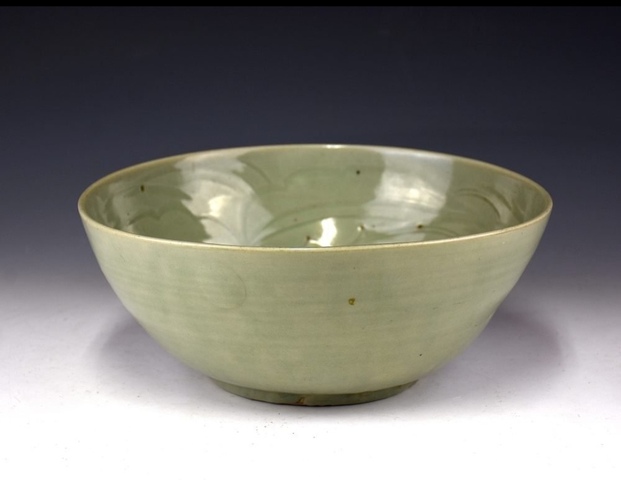 古玩陶瓷明代青釉碗真品鑒賞圖