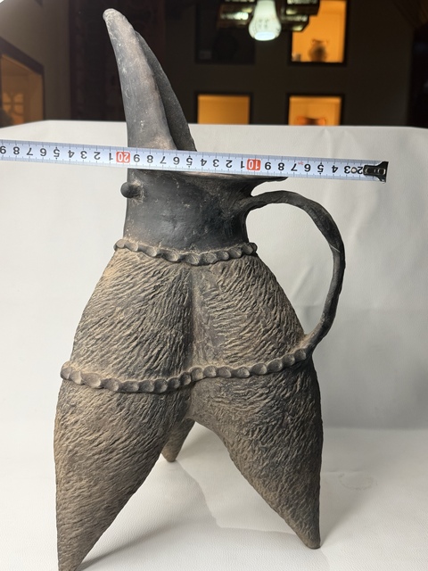 古玩陶瓷龍山文化· 陶盉拍賣,當(dāng)前價(jià)格0元