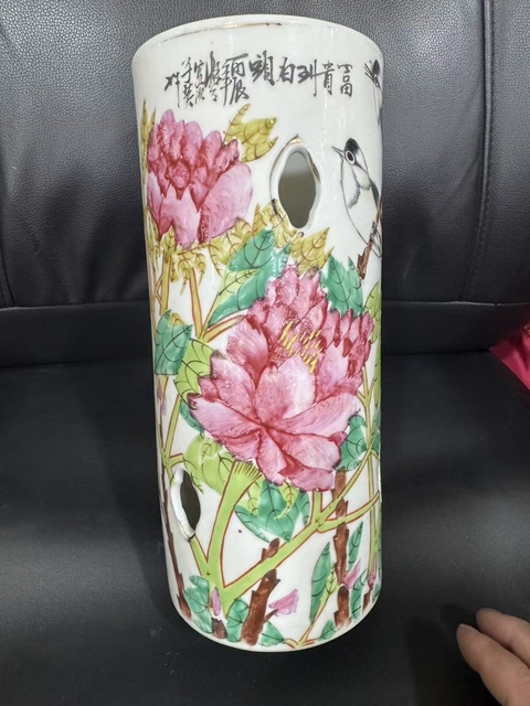 古玩陶瓷淺降彩花鳥帽筒真品鑒賞圖