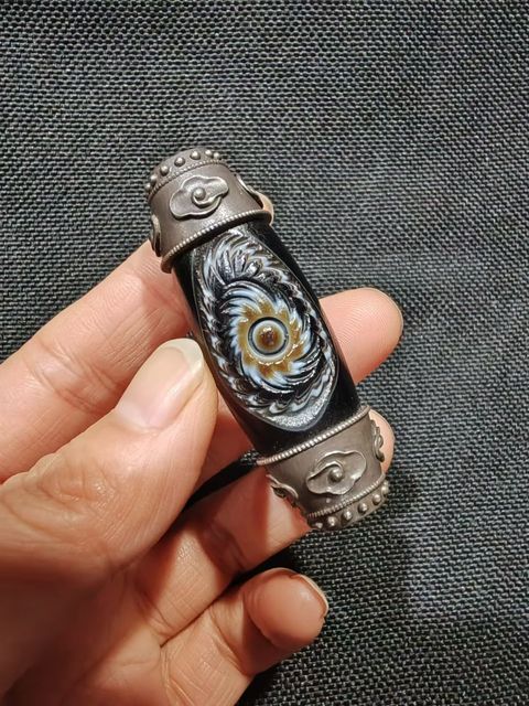 古玩玉器陰工藝瑪瑙珠真品鑒賞圖