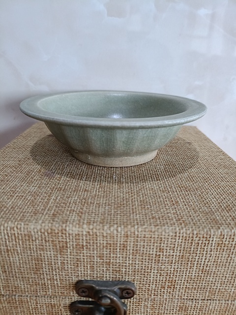 古玩陶瓷龍泉青瓷蓮瓣紋雙魚洗真品鑒賞圖
