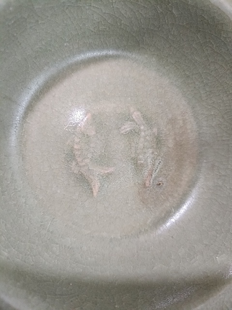 古玩陶瓷龍泉青瓷蓮瓣紋雙魚洗真品鑒賞圖