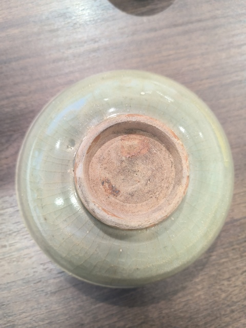 古玩陶瓷龍泉青瓷刻花碗真品鑒賞圖
