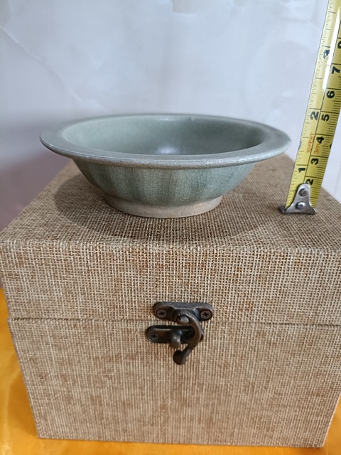 古玩陶瓷龍泉青瓷蓮瓣紋雙魚洗真品鑒賞圖