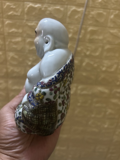 古玩陶瓷清末民初粉彩彌勒佛瓷塑真品鑒賞圖