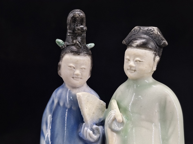 古玩陶瓷清康熙雙色釉梁山伯與祝英臺”瓷塑拍賣,當前價格2800元