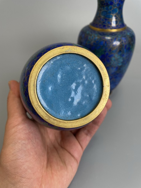 古玩銅器銅胎琺瑯彩藍蓮花賞瓶一對拍賣，當前價格780元