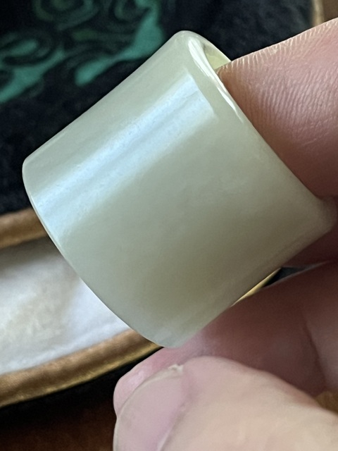 古玩玉器和田玉雕“素紋扳指”真品鑒賞圖