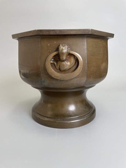 古玩銅器清中晚期 大明宣德年制款 雙獸耳吊環(huán)八方宣德銅爐真品鑒賞圖