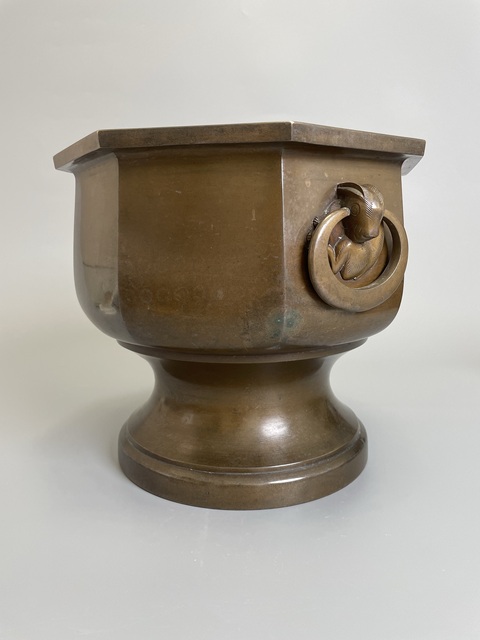 古玩銅器清中晚期 大明宣德年制款 雙獸耳吊環(huán)八方宣德銅爐真品鑒賞圖