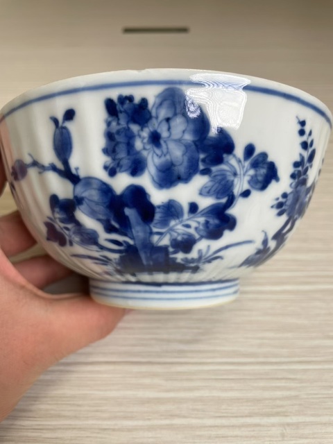 古玩陶瓷清康熙 青花四季花卉紋瓜楞碗真品鑒賞圖