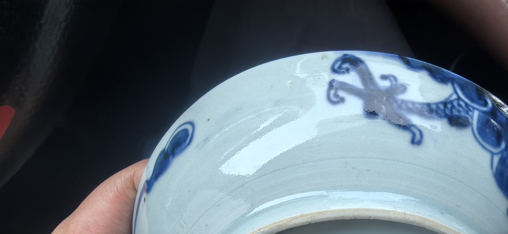 古玩陶瓷過墻龍紋青花盤真品鑒賞圖