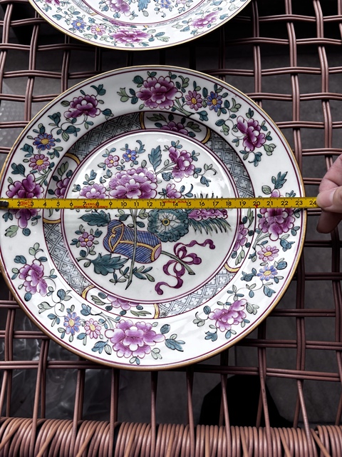 古玩陶瓷粉彩花卉紋折沿盤真品鑒賞圖