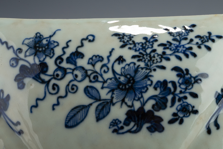 古玩陶瓷清中·青花山水花卉紋四方倭角碗真品鑒賞圖