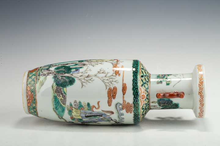 古玩陶瓷清晚·五彩人物故事紋雙耳盤口瓶真品鑒賞圖