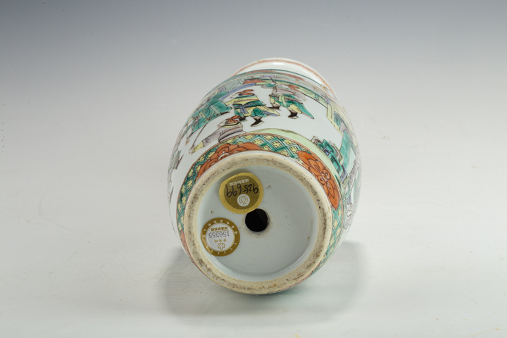 古玩陶瓷清晚·五彩人物故事紋雙耳盤口瓶真品鑒賞圖