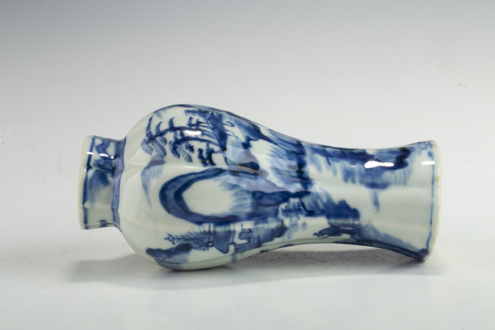 古玩陶瓷清康熙·青花山水人物紋瓶真品鑒賞圖