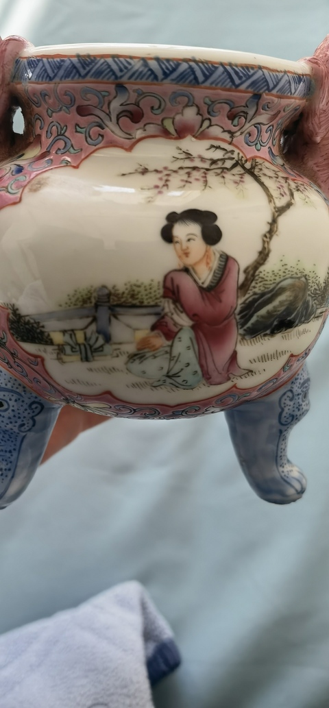 古玩陶瓷民國解放初粉彩侍女人物香薰爐真品鑒賞圖