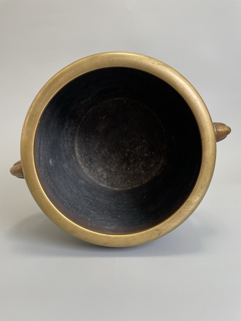 古玩銅器清中晚期 嵌銀山水亭臺樓閣紋雙象耳宣德銅爐真品鑒賞圖