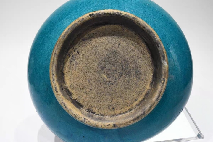 古玩陶瓷孔雀藍釉賞瓶真品鑒賞圖