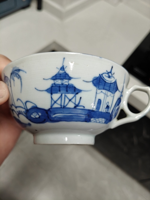 古玩陶瓷青花山水紋杯碟一套真品鑒賞圖