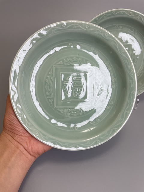 古玩陶瓷清晚期 冬青釉浮雕纏枝蓮 福字紋盤(pán)一對(duì)拍賣(mài),當(dāng)前價(jià)格380元