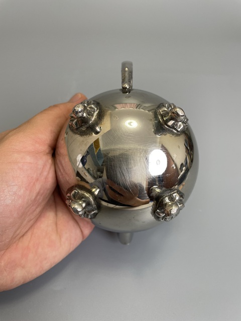 古玩雜項民國 美國精美浮雕鍍銀奶杯 真品鑒賞圖