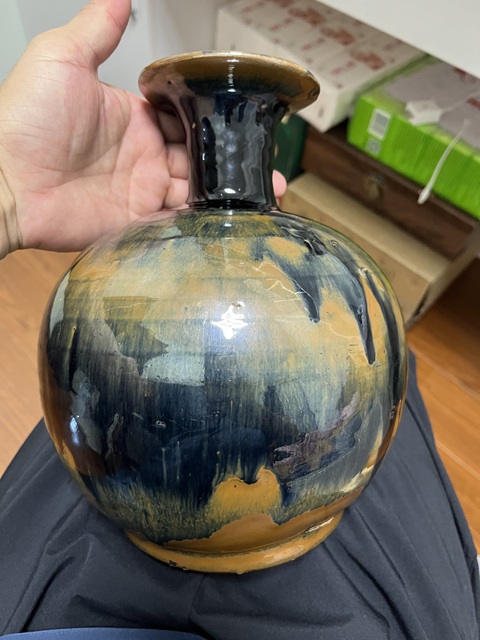 古玩陶瓷黑褐釉撇口瓶真品鑒賞圖