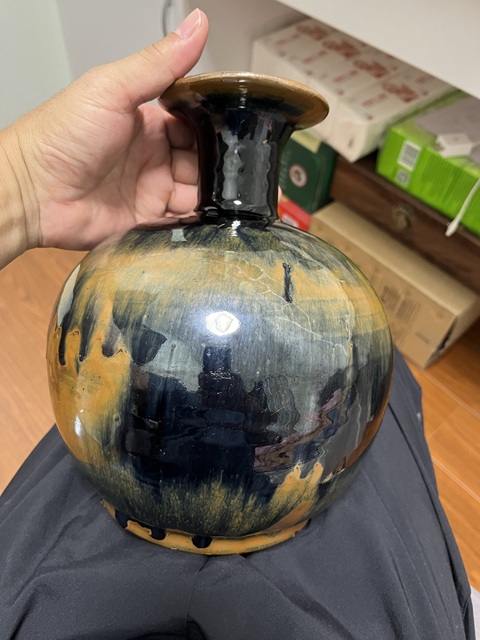 古玩陶瓷黑褐釉撇口瓶真品鑒賞圖