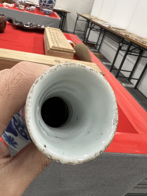 古玩陶瓷明崇禎青花人物故事圖瓶真品鑒賞圖