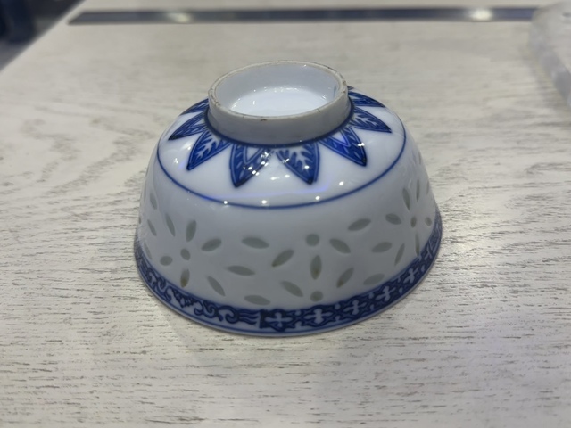 古玩陶瓷玲瓏瓷青花五福捧壽紋碗拍賣(mài)，當(dāng)前價(jià)格588元