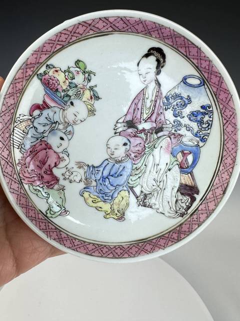 古玩陶瓷清雍正 廣彩琺瑯彩人物紋杯碟一組真品鑒賞圖