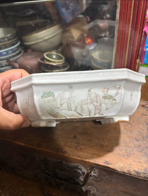 古玩陶瓷油粉彩人物紋花盆真品鑒賞圖