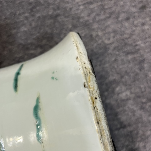 古玩陶瓷人物紋粉彩瓶真品鑒賞圖