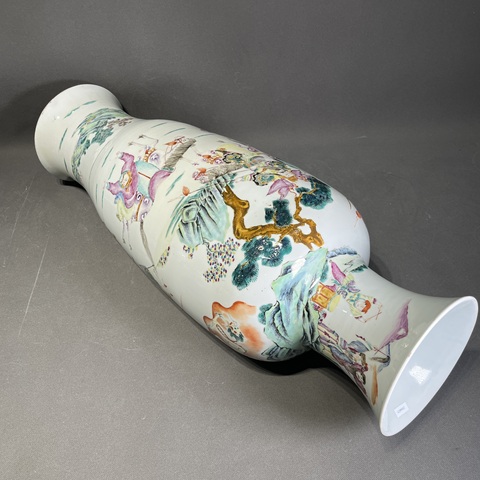 古玩陶瓷人物紋粉彩瓶真品鑒賞圖