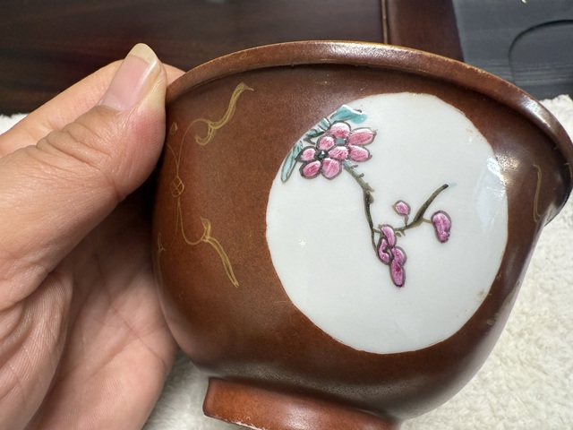 古玩陶瓷粉彩蓋碗真品鑒賞圖