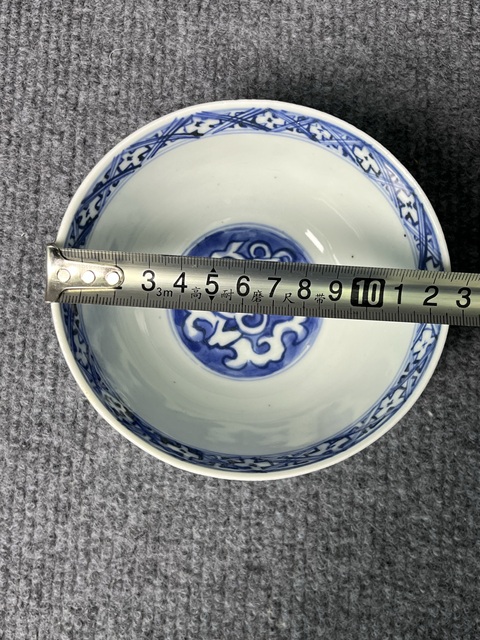 古玩陶瓷青花留白花卉紋碗真品鑒賞圖