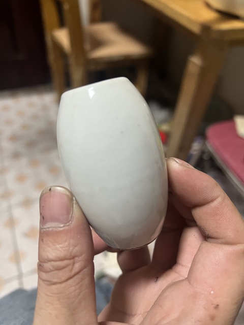 古玩陶瓷成化年制款白釉盤真品鑒賞圖