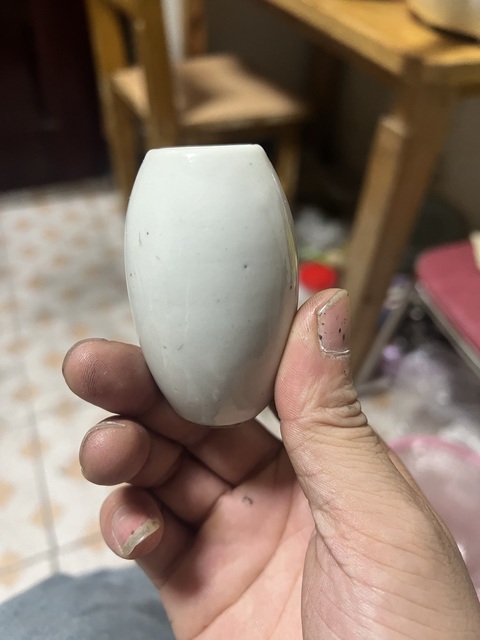 古玩陶瓷成化年制款白釉盤真品鑒賞圖